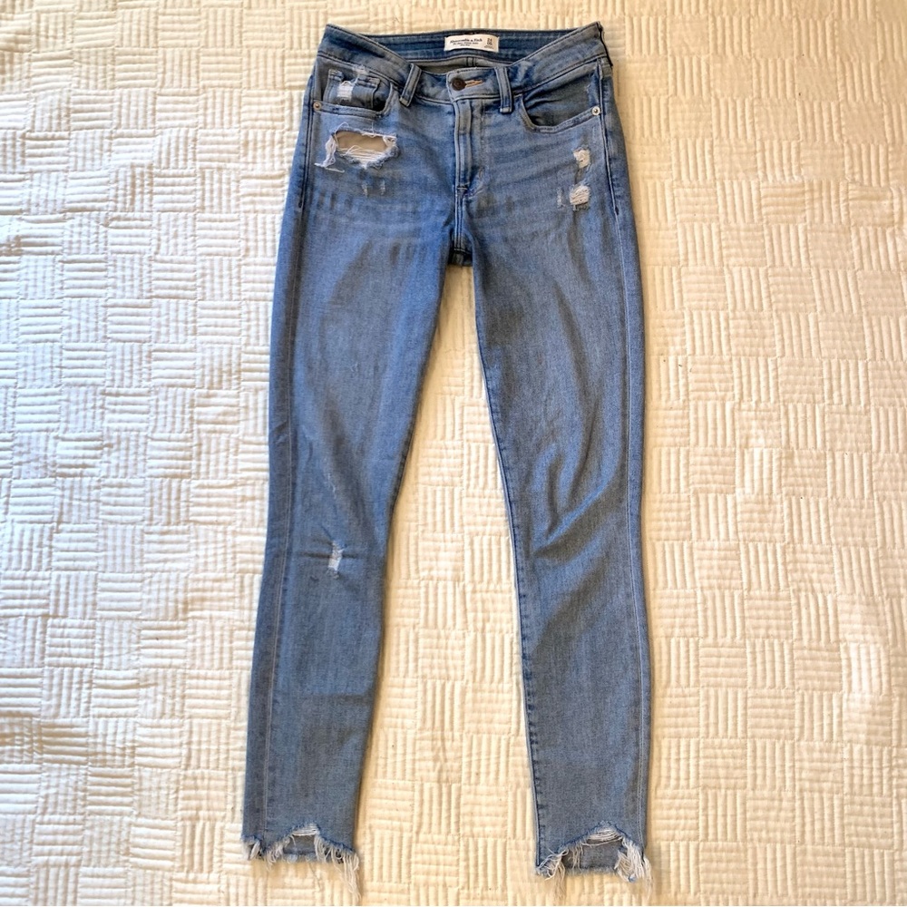 Abercrombie + Fitch Distressed Blue Jeans Size 24